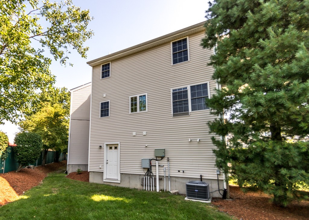 985 Trapelo Road, Unit 8 Waltham, MA 02452 - Photo 27 of 28 Gallery Image 27