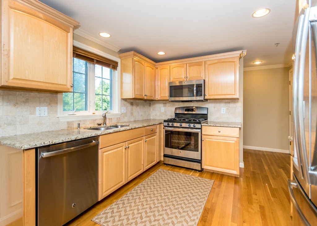 985 Trapelo Road, Unit 8 Waltham, MA 02452 - Photo 4 of 28 Gallery Image 4