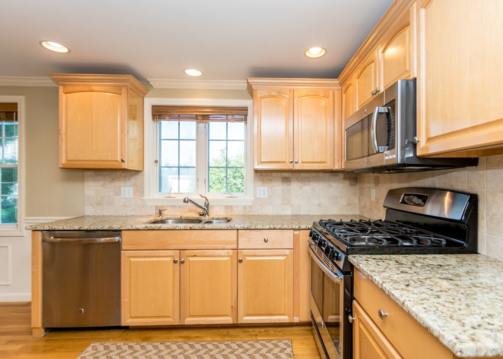 985 Trapelo Road, Unit 8 Waltham, MA 02452 - Photo 7 of 28 Gallery Image 7