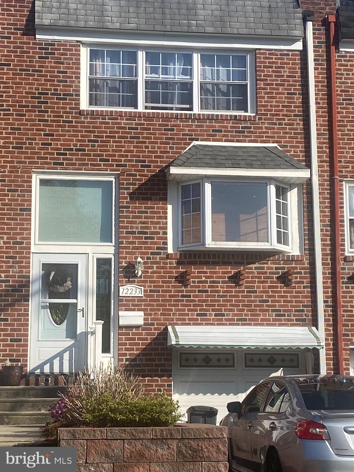 12233 Sweet Briar Road Philadelphia, PA 19154 - Photo 2 of 2