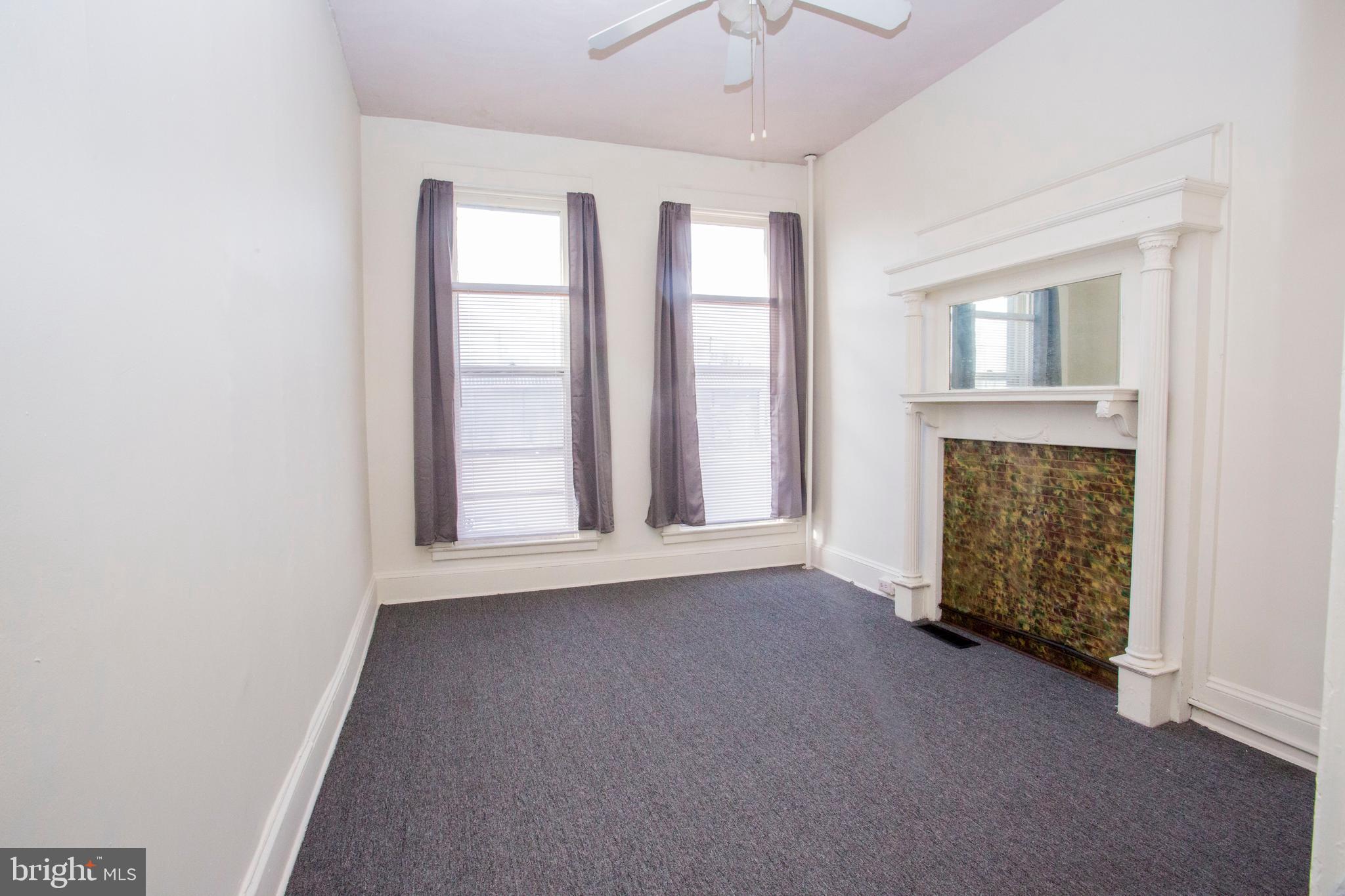 2249 Reisterstown Road Baltimore, MD 21217 - Photo 4 of 5 Living Room