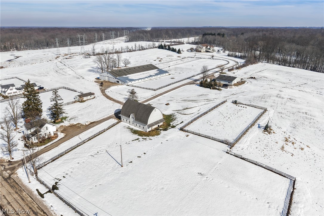 9455 Robinson Road Chardon, OH 44024 - Photo 31 of 33 View of snowy aerial view