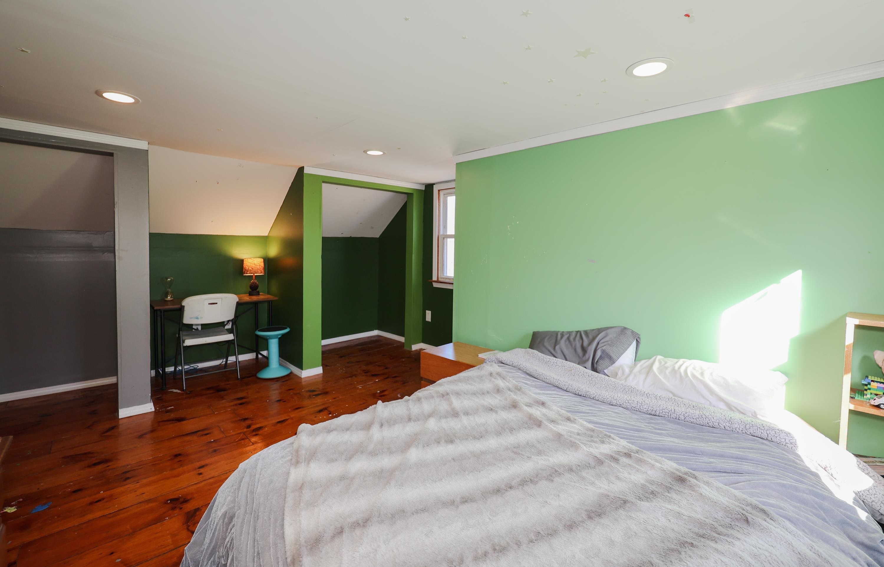 76 Jericho Road Pelham, NH 03076 - Photo 12 of 29