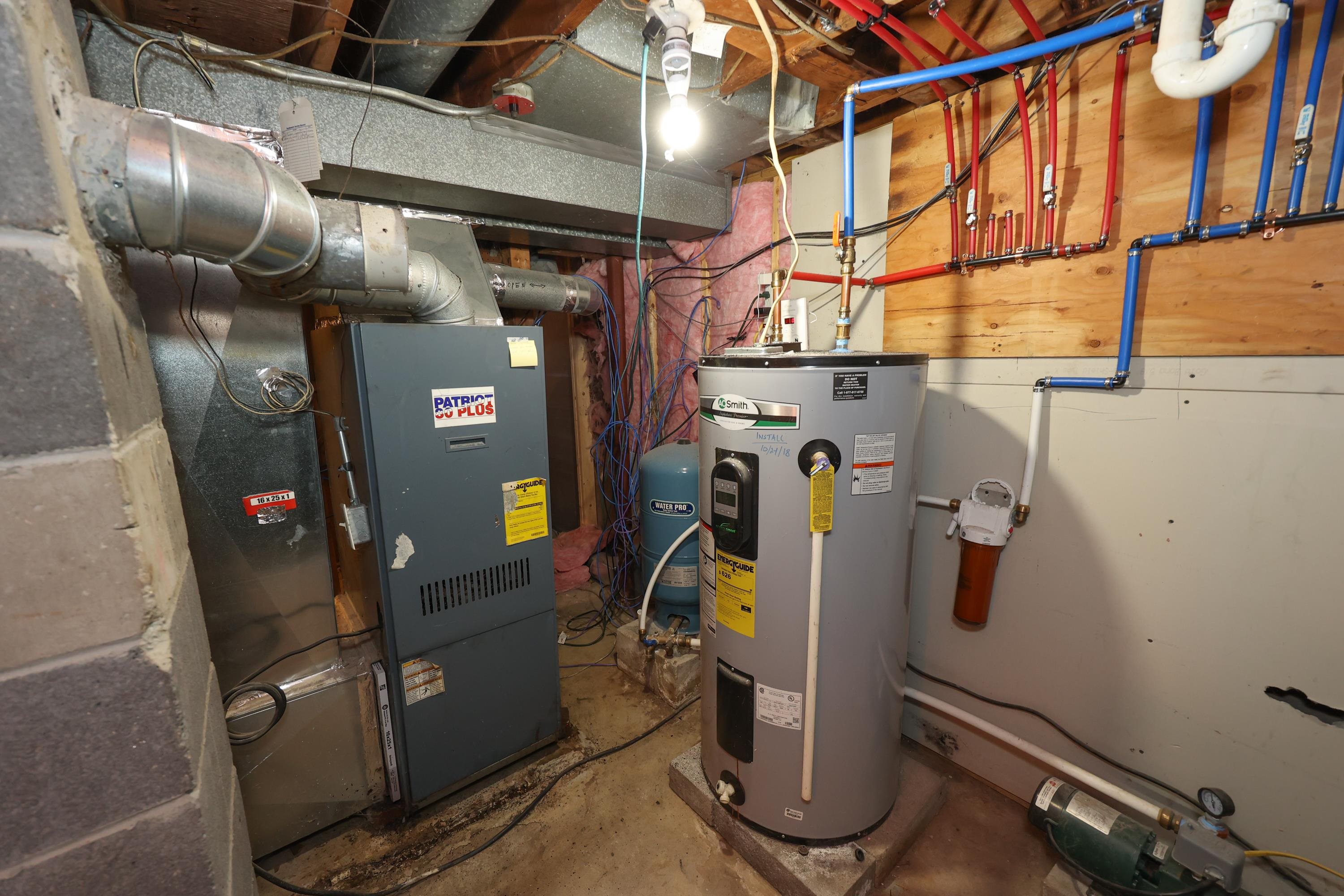 76 Jericho Road Pelham, NH 03076 - Photo 15 of 29