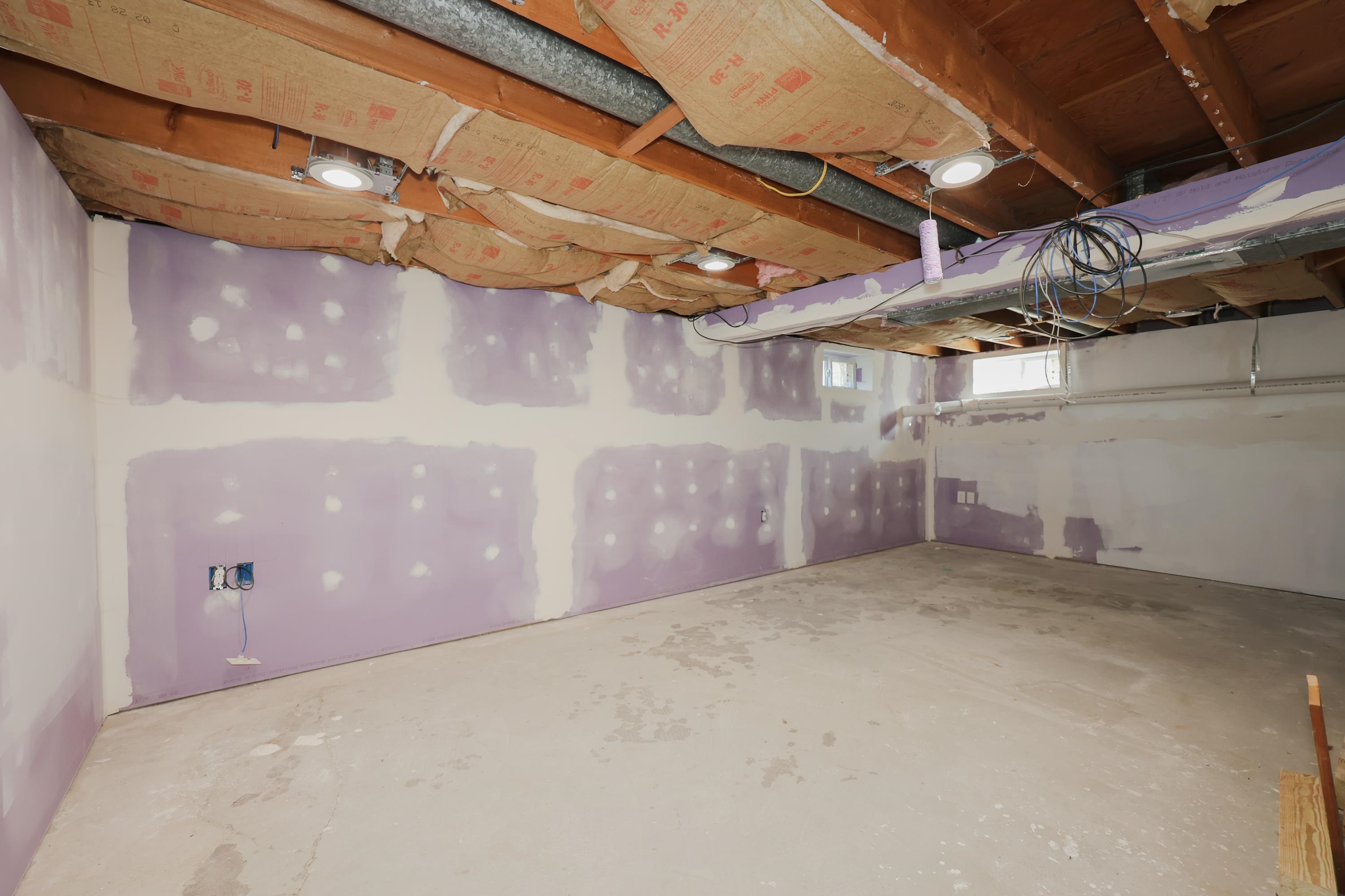 76 Jericho Road Pelham, NH 03076 - Photo 17 of 29