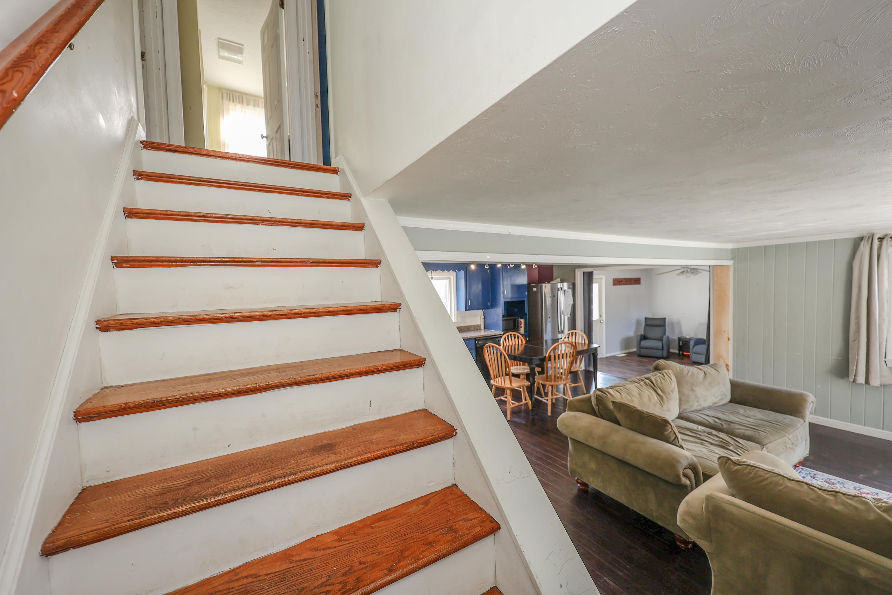 76 Jericho Road Pelham, NH 03076 - Photo 6 of 29