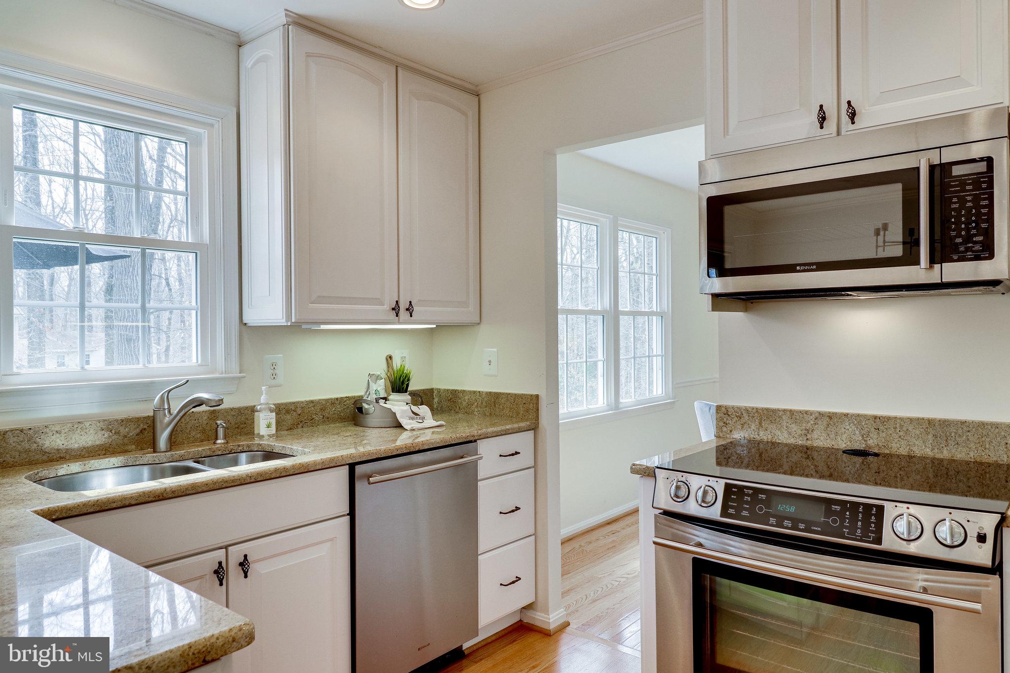 6951 Cottontail Court Springfield, VA 22153 - Photo 13 of 72 42" cabinets