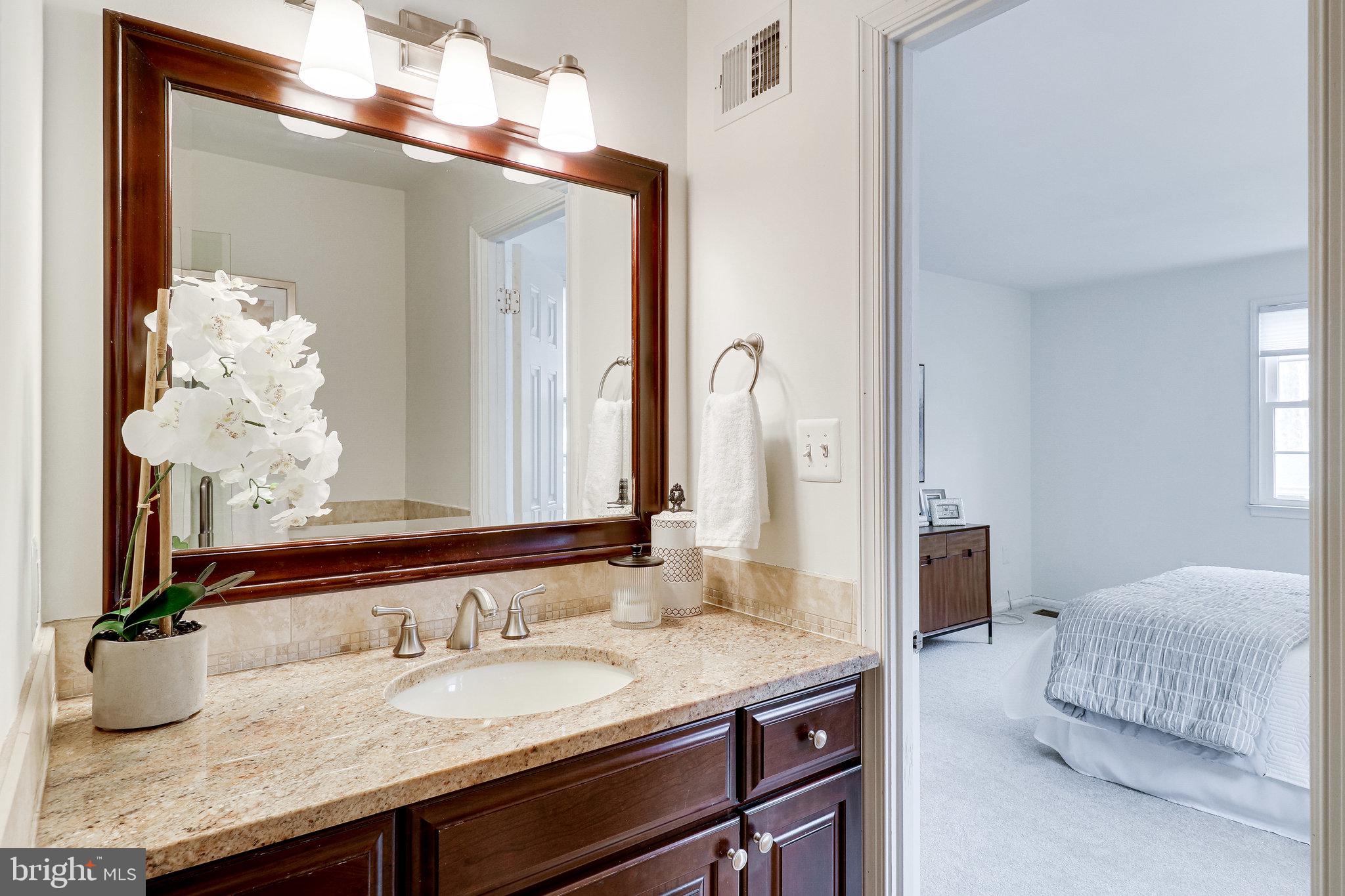 6951 Cottontail Court Springfield, VA 22153 - Photo 40 of 72 Primary bathroom