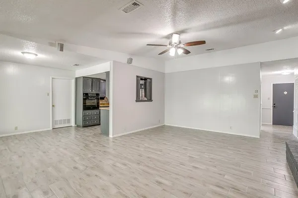 $2,050 | 1225 Crestwood Drive, Cleburne, TX 76033