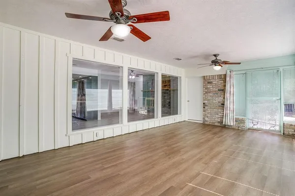 $2,050 | 1225 Crestwood Drive, Cleburne, TX 76033
