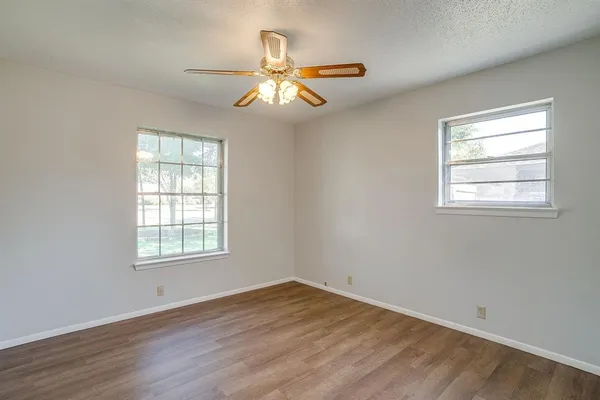 $2,050 | 1225 Crestwood Drive, Cleburne, TX 76033