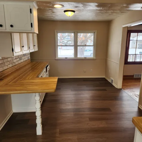 $189,900 | 719 Grand Avenue, Loves Park, IL 61111