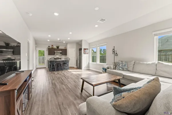 $215,000 | 13267 Janet Ann Lane, Walker, LA 70785