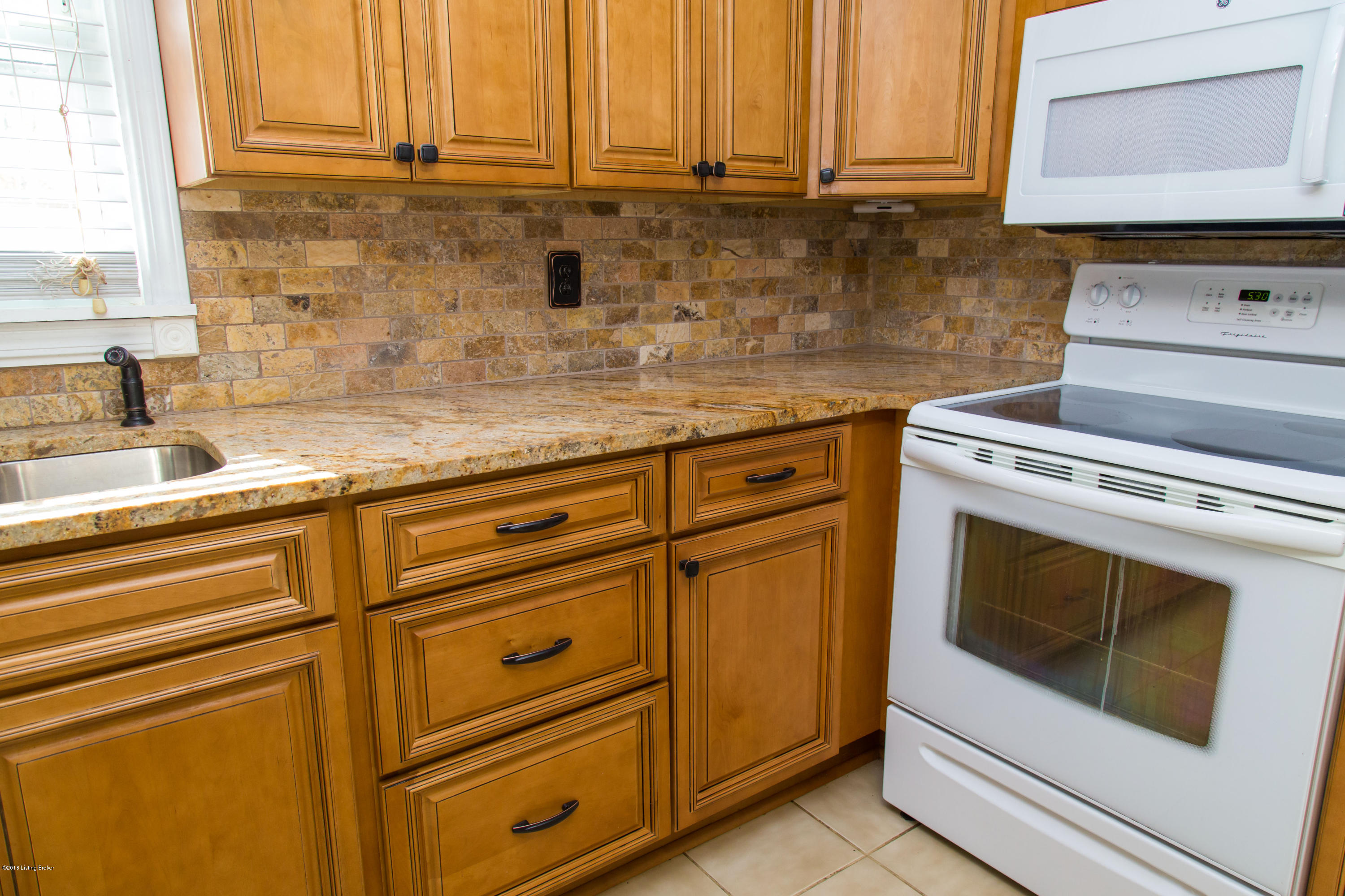 8200 Kerry Road Louisville, KY 40258 - Photo 22 of 31 8200_Kerry-22
