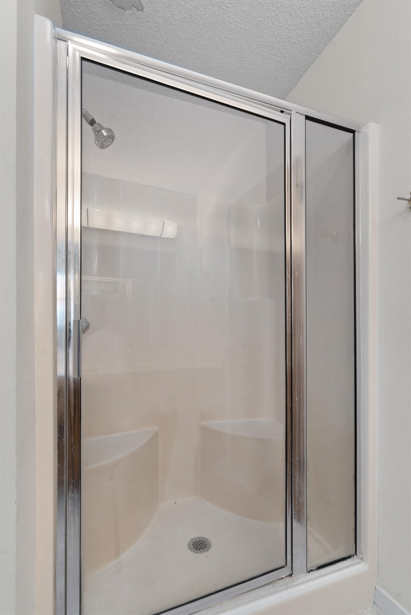 422 Patricia Road Georgetown, TX 78628 - Photo 31 of 39 a bathroom with a glass shower door
