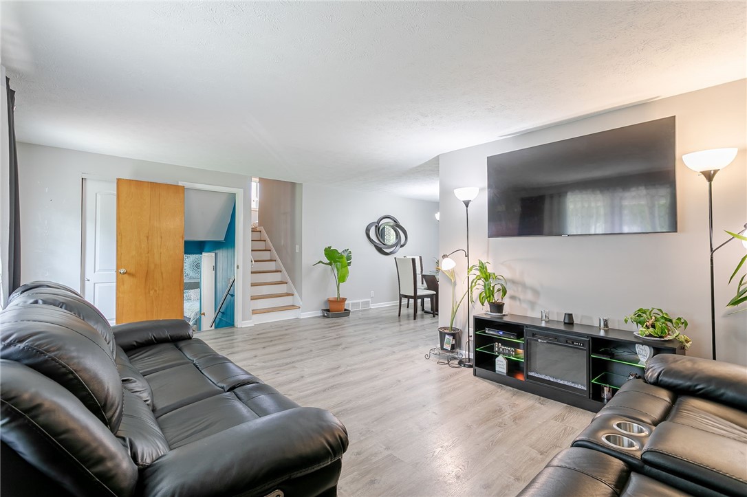 189 Lawson Road Greece, NY 14616 - Photo 4 of 21