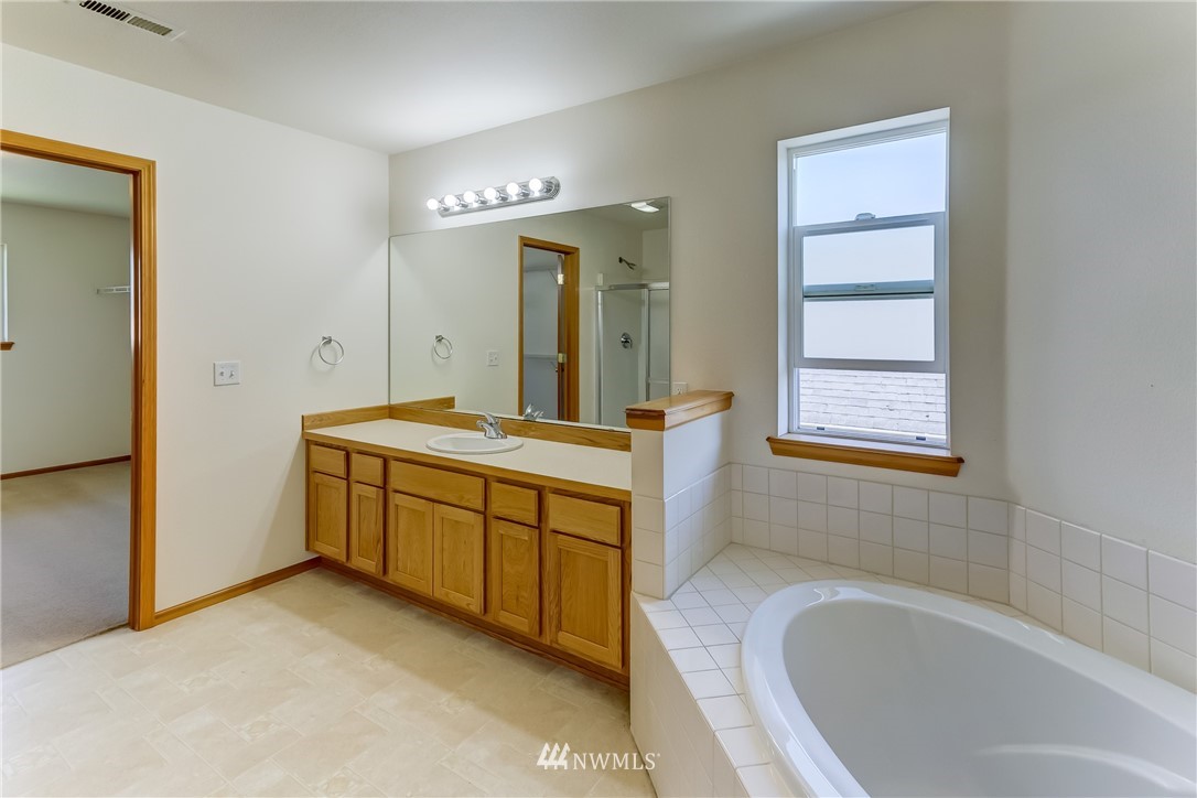 3909 Keystone Way Bellingham, WA 98226 - Photo 14 of 25 Gallery Image 14