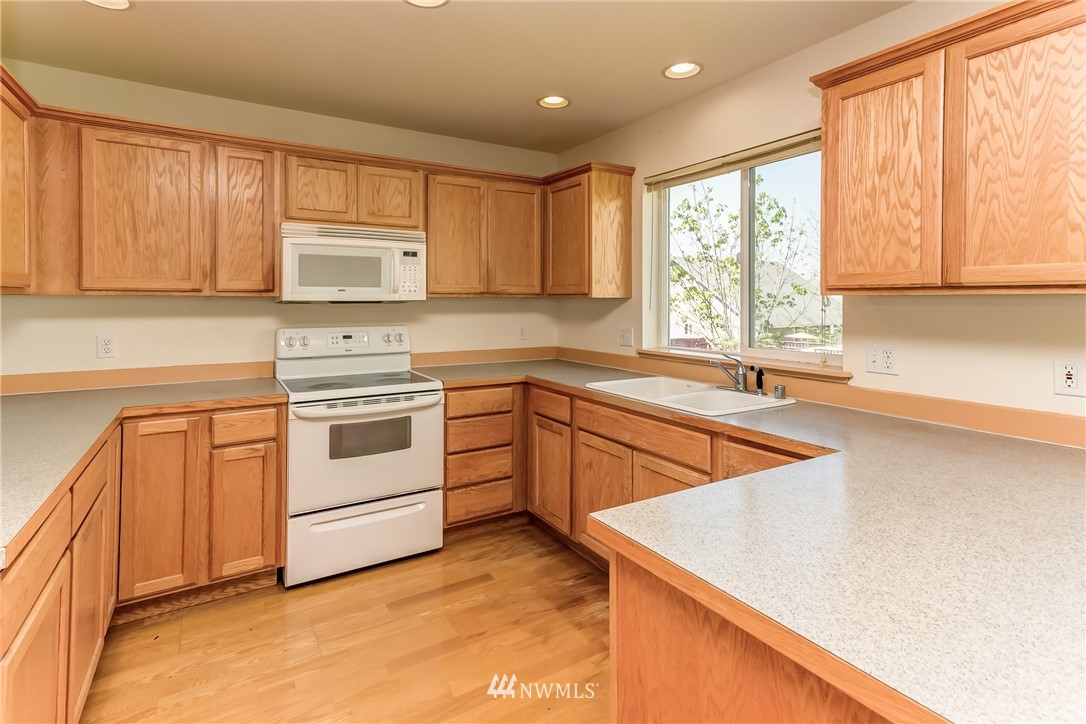 3909 Keystone Way Bellingham, WA 98226 - Photo 6 of 25 Gallery Image 6