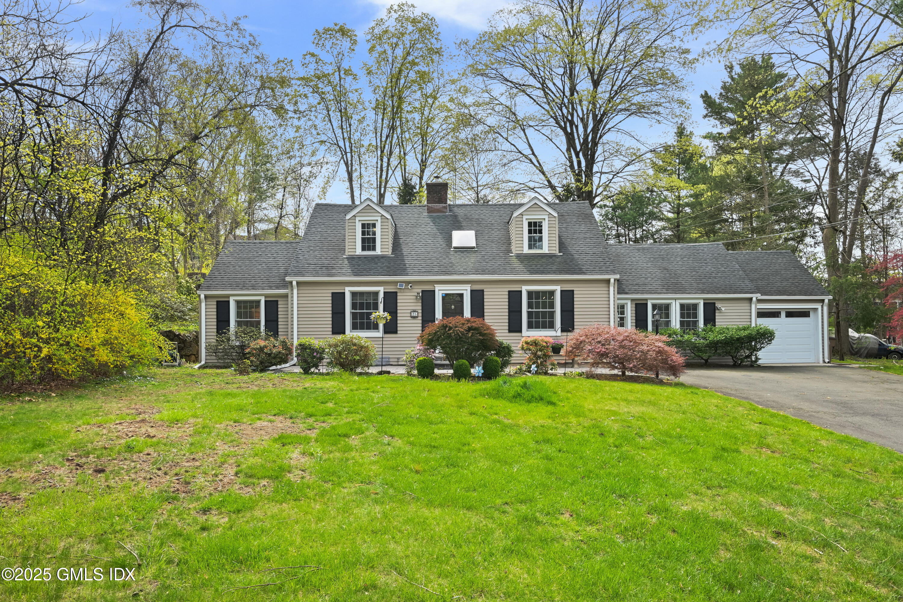 25 Wire Mill Road Stamford, CT 06903 - Photo 1 of 48 Front Yard