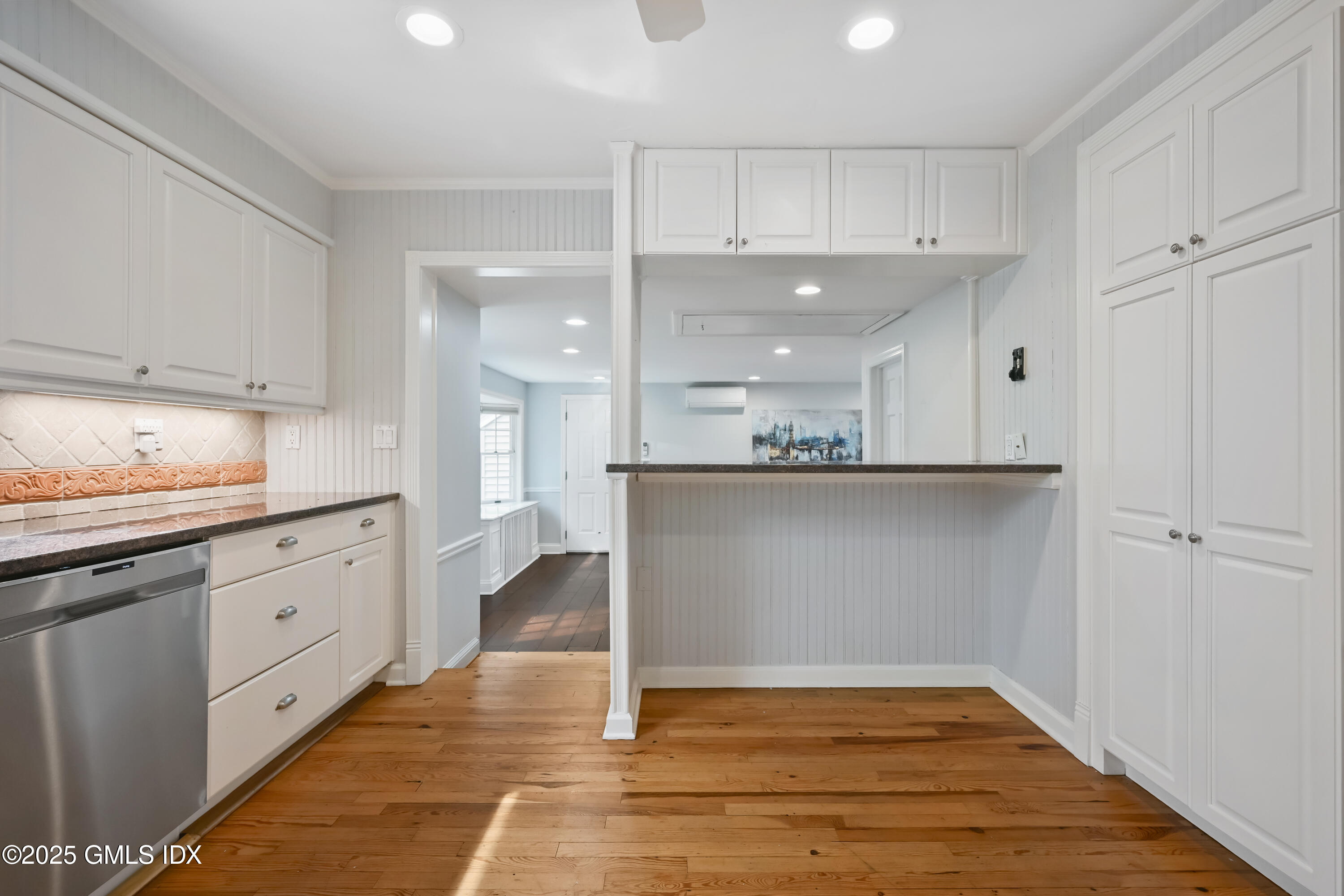 25 Wire Mill Road Stamford, CT 06903 - Photo 21 of 48 Kitchen