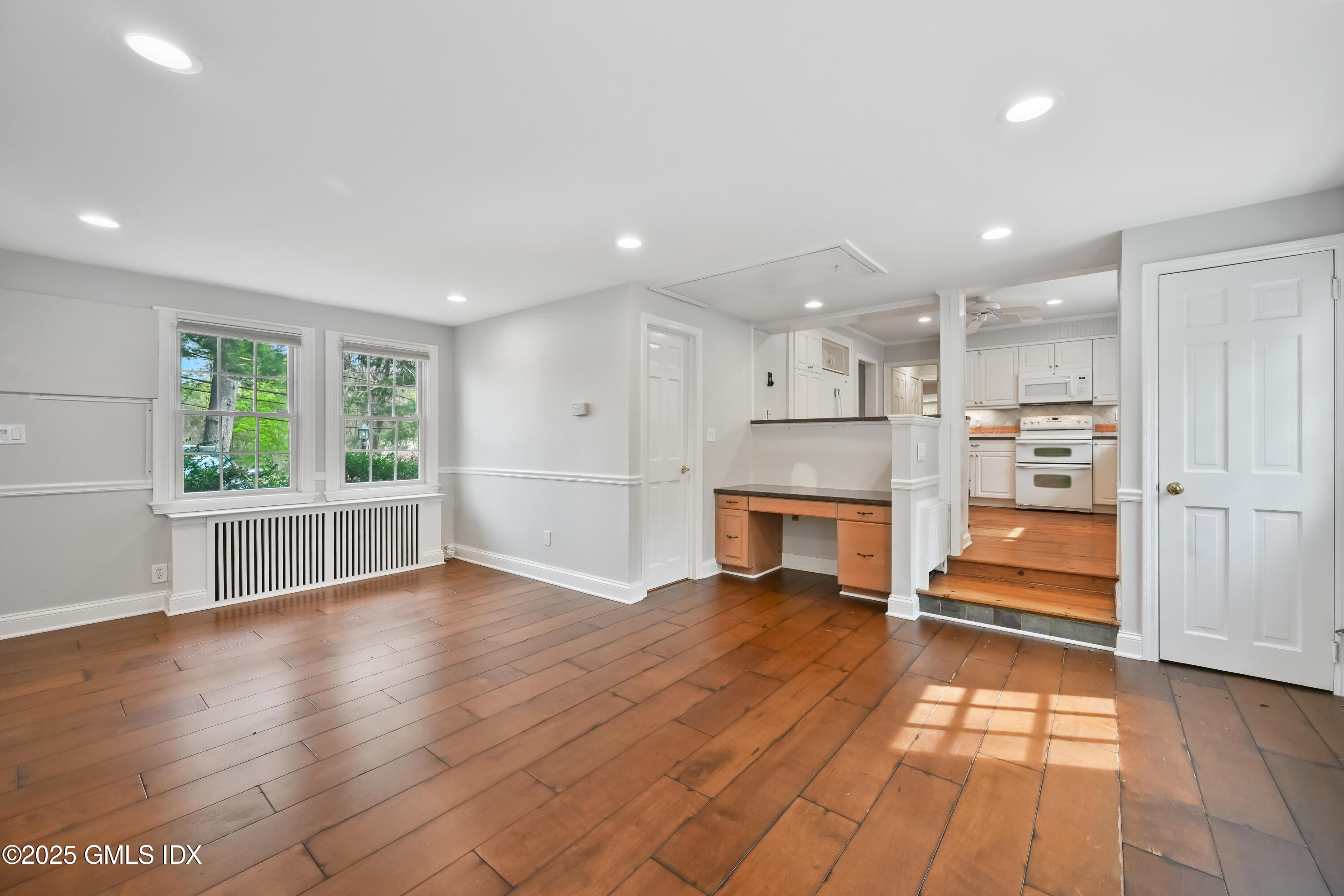 25 Wire Mill Road Stamford, CT 06903 - Photo 23 of 48 Family Room