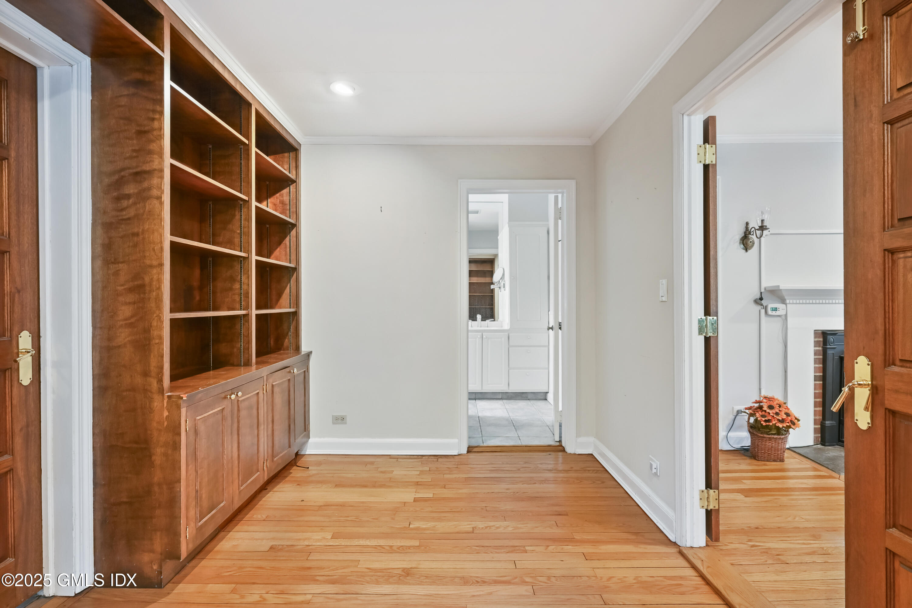 25 Wire Mill Road Stamford, CT 06903 - Photo 29 of 48 Walk-In Closet