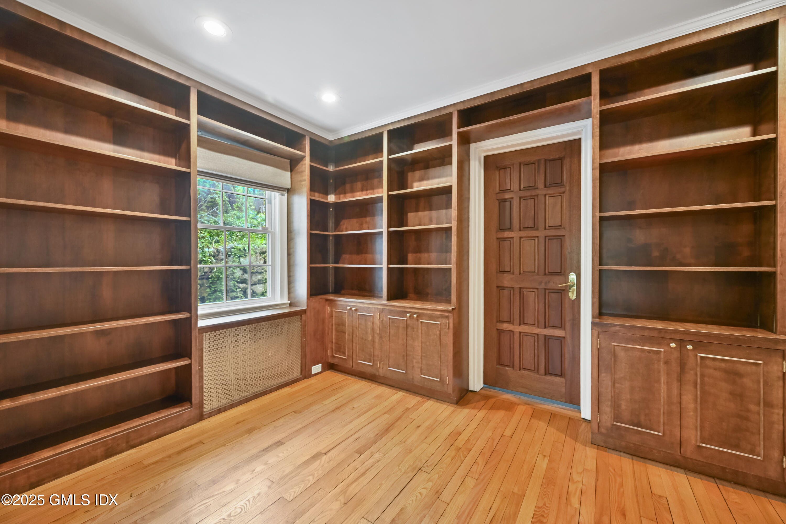 25 Wire Mill Road Stamford, CT 06903 - Photo 30 of 48 Walk-In Closet