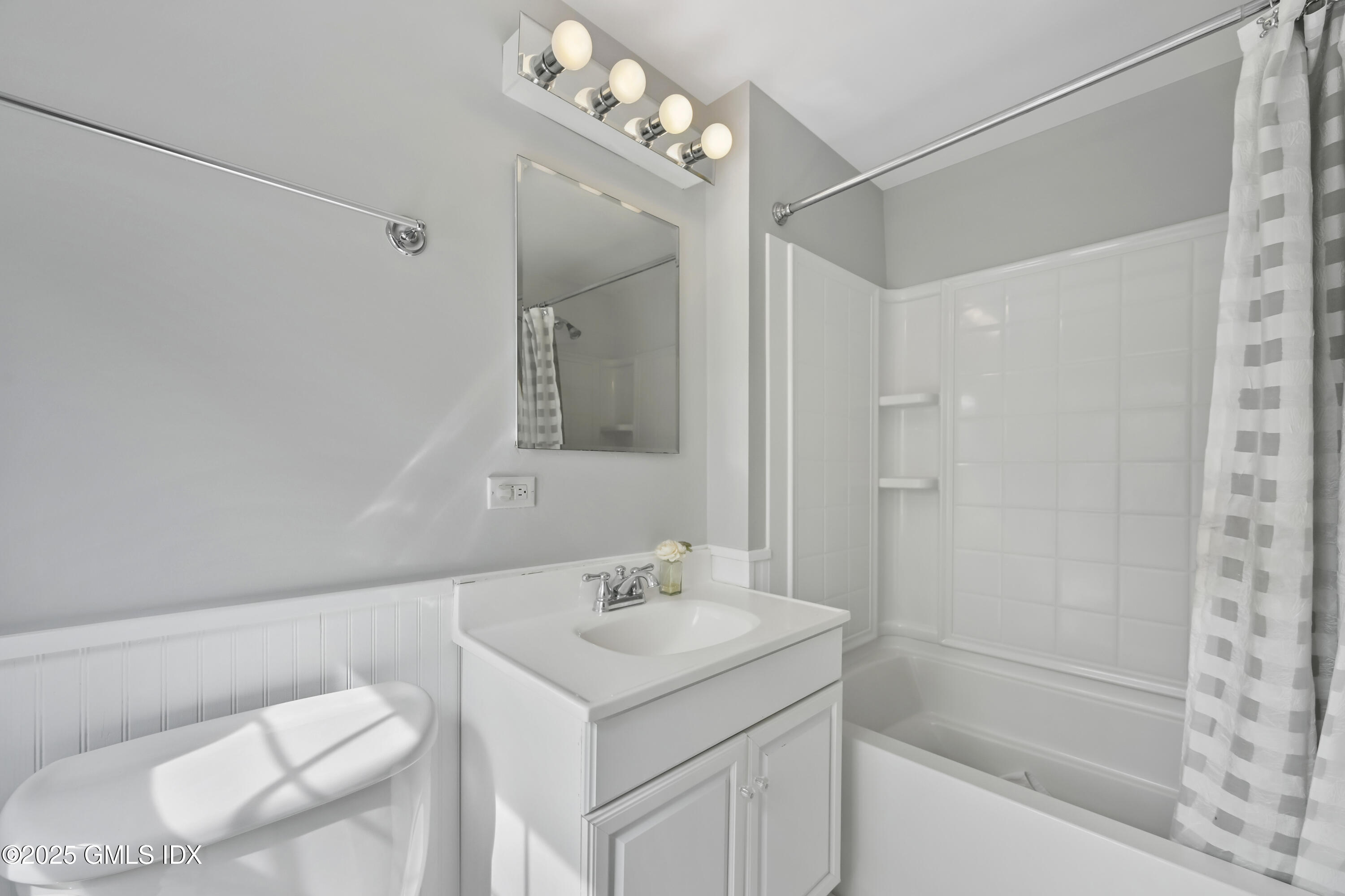 25 Wire Mill Road Stamford, CT 06903 - Photo 39 of 48 Bathroom