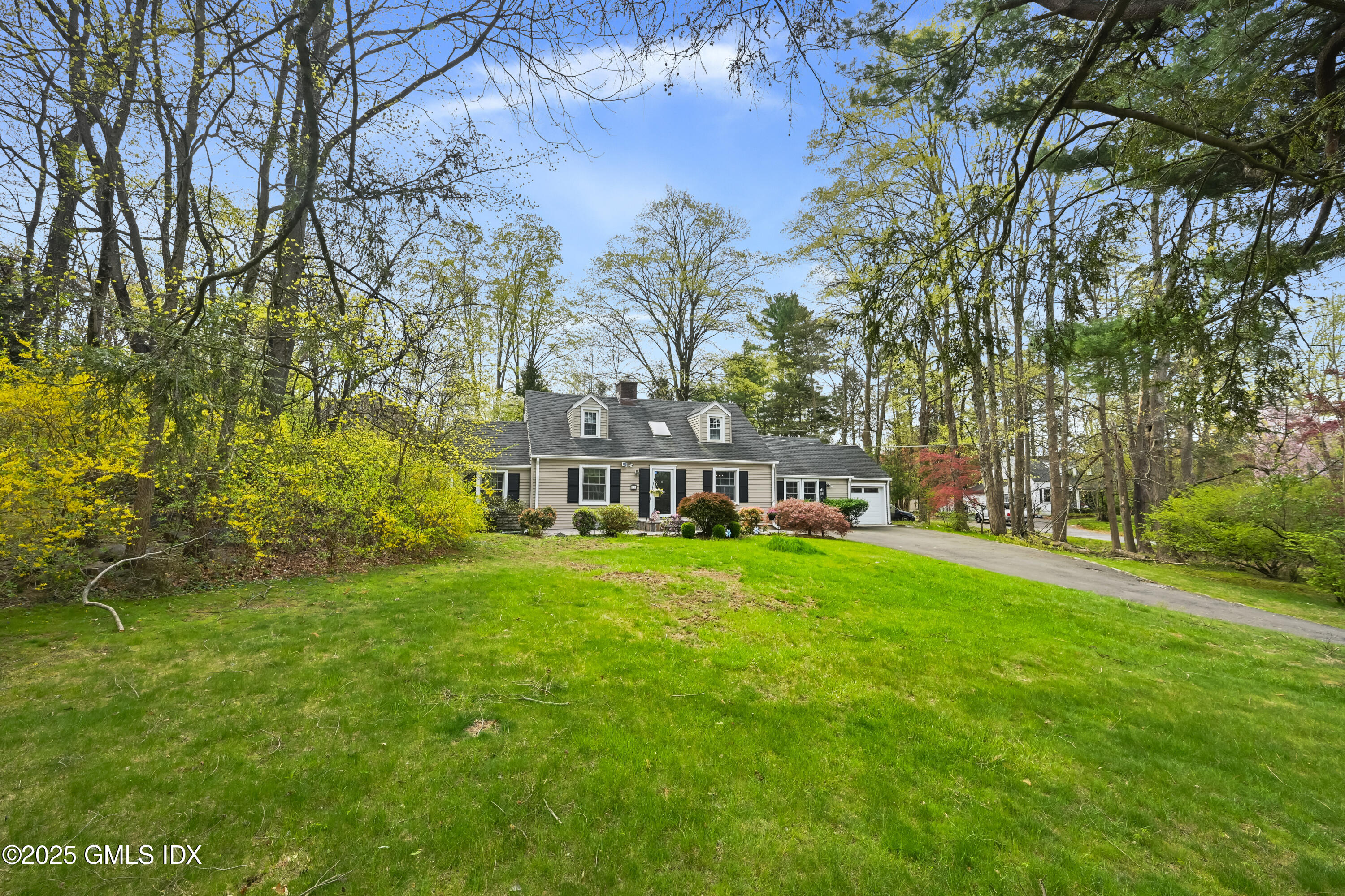 25 Wire Mill Road Stamford, CT 06903 - Photo 48 of 48 Front Yard
