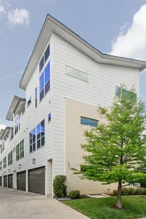 a view of building with yard