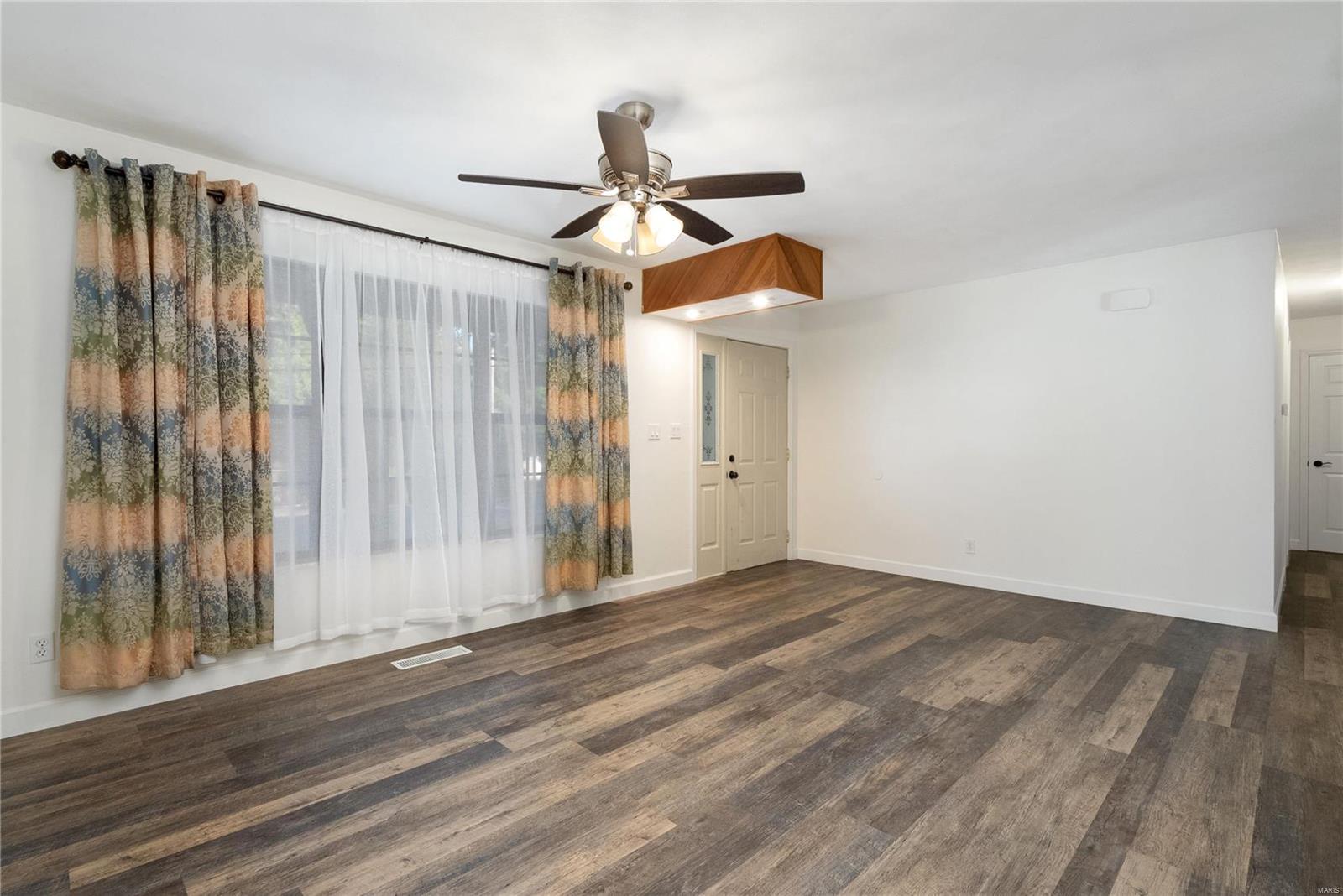 141 Shiloh Station Road Shiloh, IL 62269 - Photo 5 of 27 Gallery Image 5