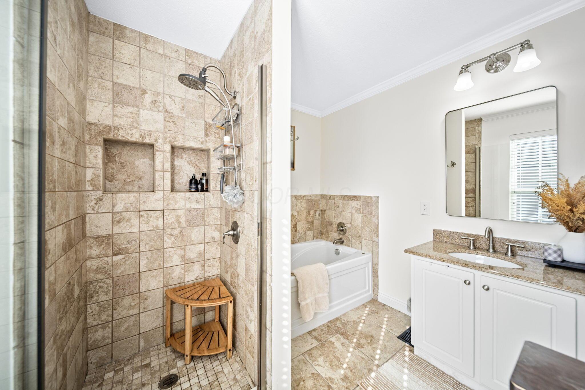 6263 Wagtail Road, Unit 13 Columbus, OH 43230 - Photo 36 of 70 47-web-or-mls-IMG_5148