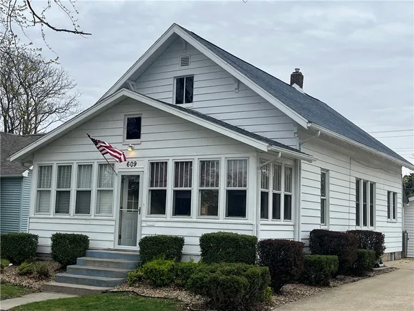 $141,000 | 609 Wabash Avenue, Mattoon, IL 61938