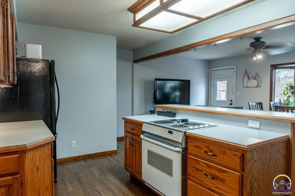 $320,500 | 1033 Southwest Marge Court, Topeka, KS 66615
