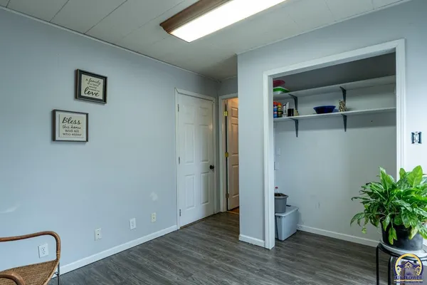 $320,500 | 1033 Southwest Marge Court, Topeka, KS 66615