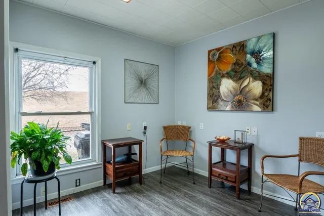 $350,000 | 1033 Southwest Marge Court, Topeka, KS 66615