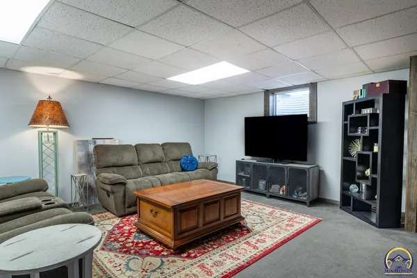 $320,500 | 1033 Southwest Marge Court, Topeka, KS 66615