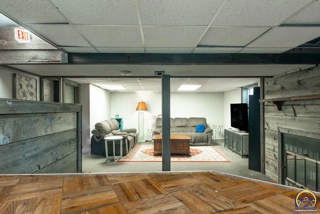 $350,000 | 1033 Southwest Marge Court, Topeka, KS 66615