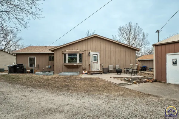 $320,500 | 1033 Southwest Marge Court, Topeka, KS 66615