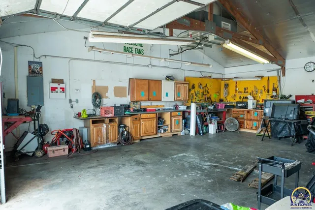 $350,000 | 1033 Southwest Marge Court, Topeka, KS 66615