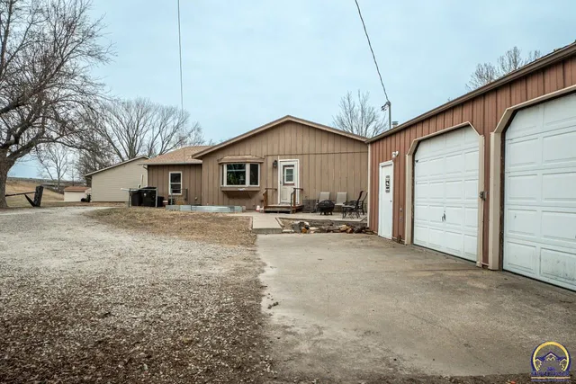 $350,000 | 1033 Southwest Marge Court, Topeka, KS 66615