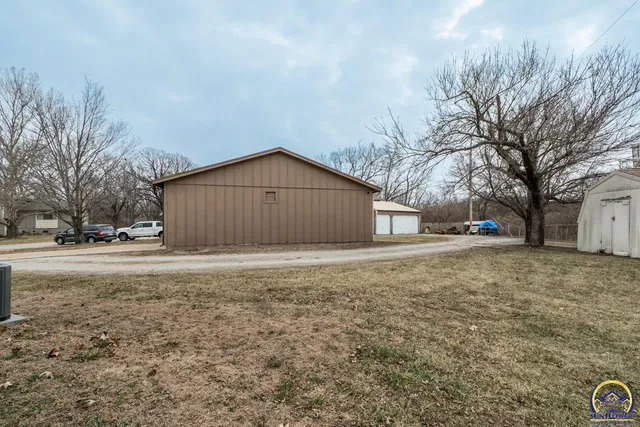 $350,000 | 1033 Southwest Marge Court, Topeka, KS 66615