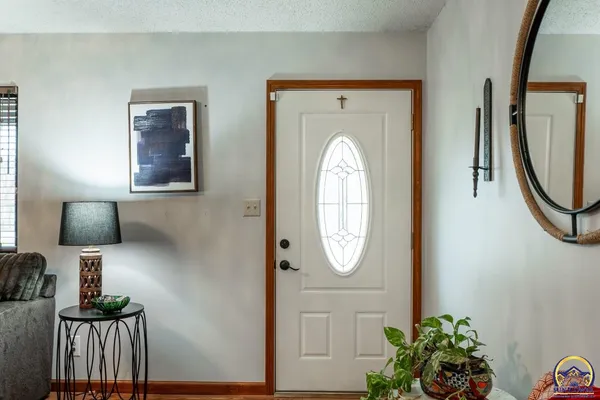 $320,500 | 1033 Southwest Marge Court, Topeka, KS 66615