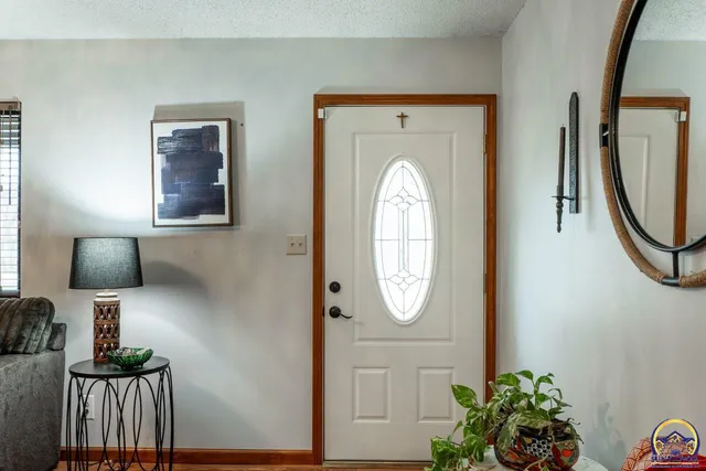 $350,000 | 1033 Southwest Marge Court, Topeka, KS 66615