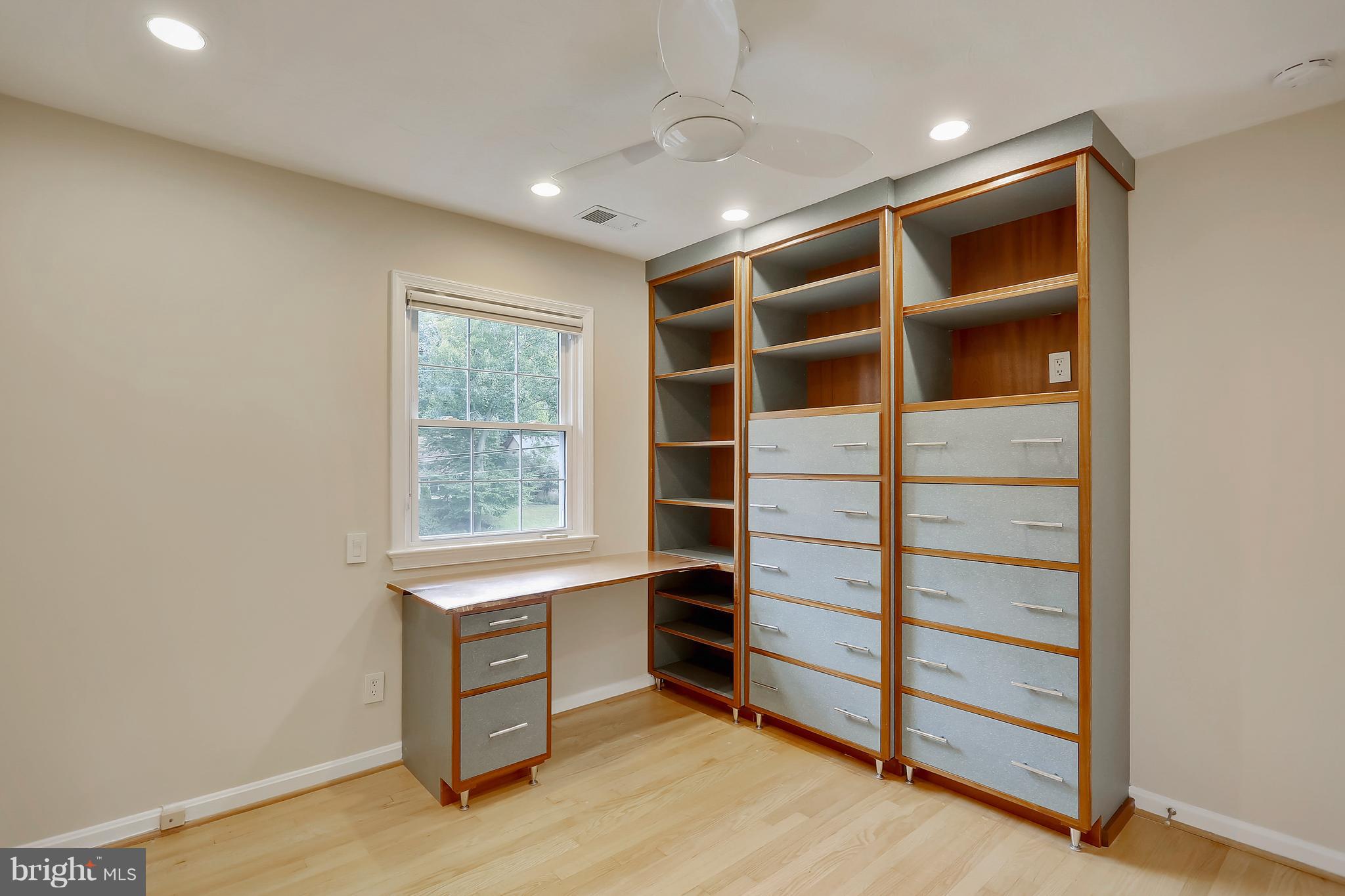 2124 Edgewater Parkway Silver Spring, MD 20903 - Photo 17 of 30 BR # 2 W/CUSTOM BUILT-INS