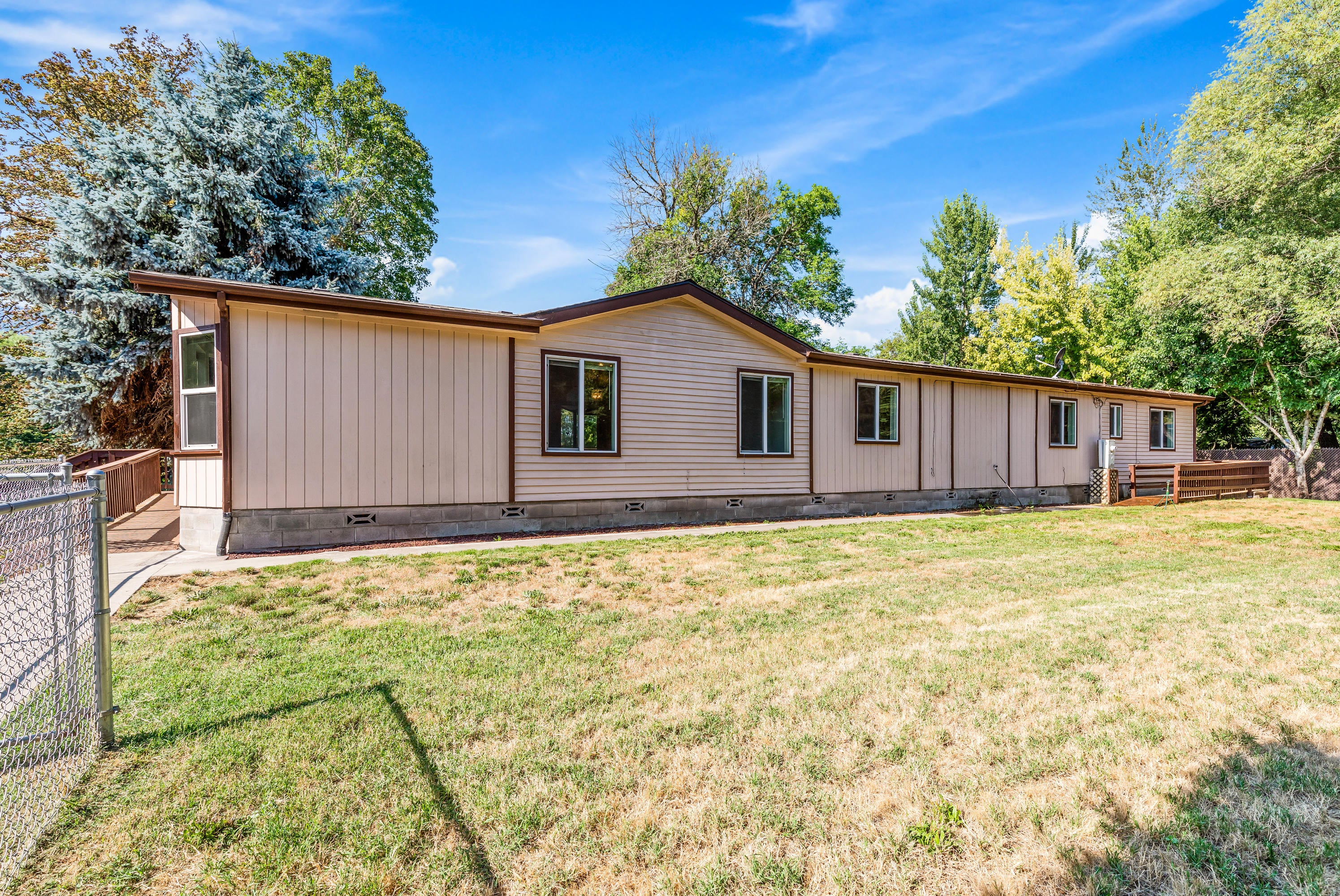 6745 North Applegate Road Grants Pass, OR 97527 - Photo 50 of 82 9R9A9443