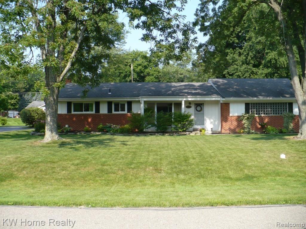 28315 Peppermill Road Farmington, MI 48331 - Photo 2 of 20 027.jpg