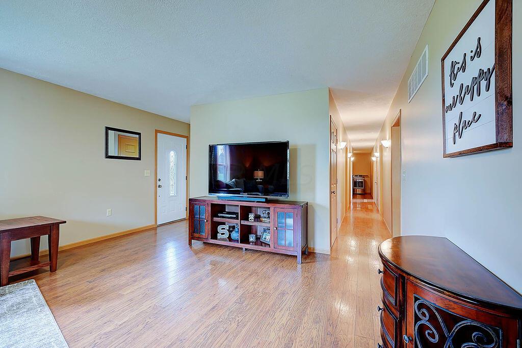 10331 Gregg Road Fredericktown, OH 43019 - Photo 5 of 50