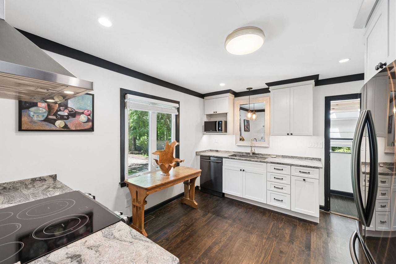 14507 Lakeshore Road Lakeside, MI 49116 - Photo 11 of 30 Gallery Image 11