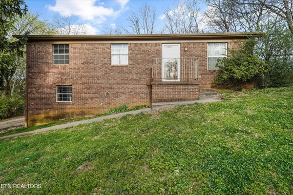 $239,900 | 586 Randolph Drive, Morristown, TN 37813